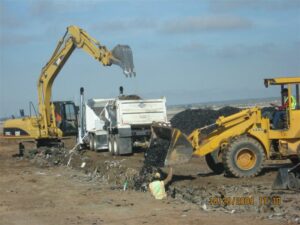Horizontal landfill leachate/gas collection construction