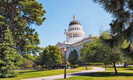 California State Capitol building view from the SW side